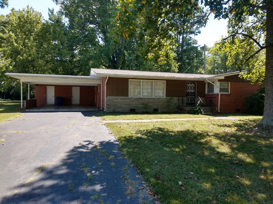 1513 Wilson St, Shelbyville, TN 37160 - photo 1