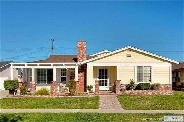 Newer Bight and Sunny paint, wood siding, Used Bri