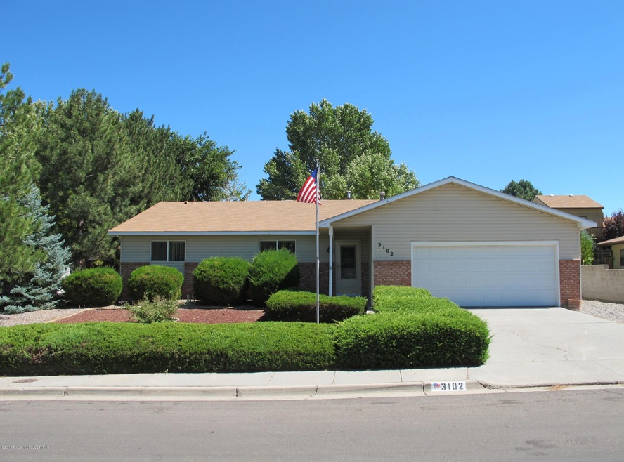 3102 Espacio Street