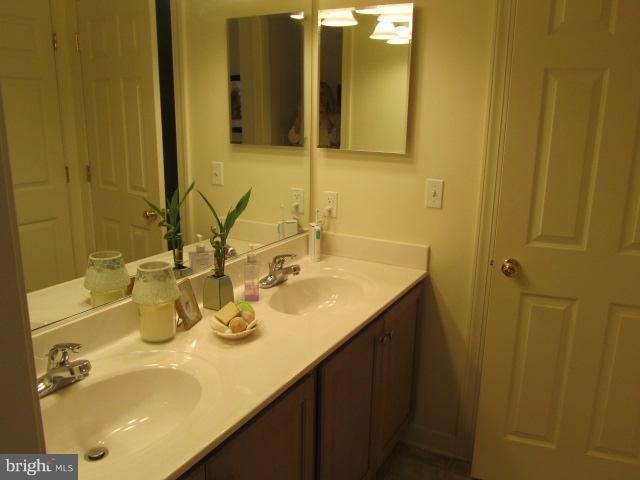 13553 Essex Dr, Hagerstown, MD 21742 - photo 1