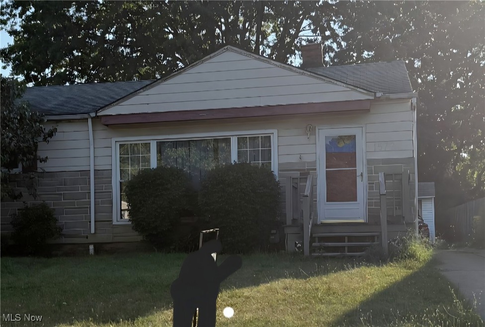 1572 Empire Rd, Wickliffe, OH 44092 - photo 1