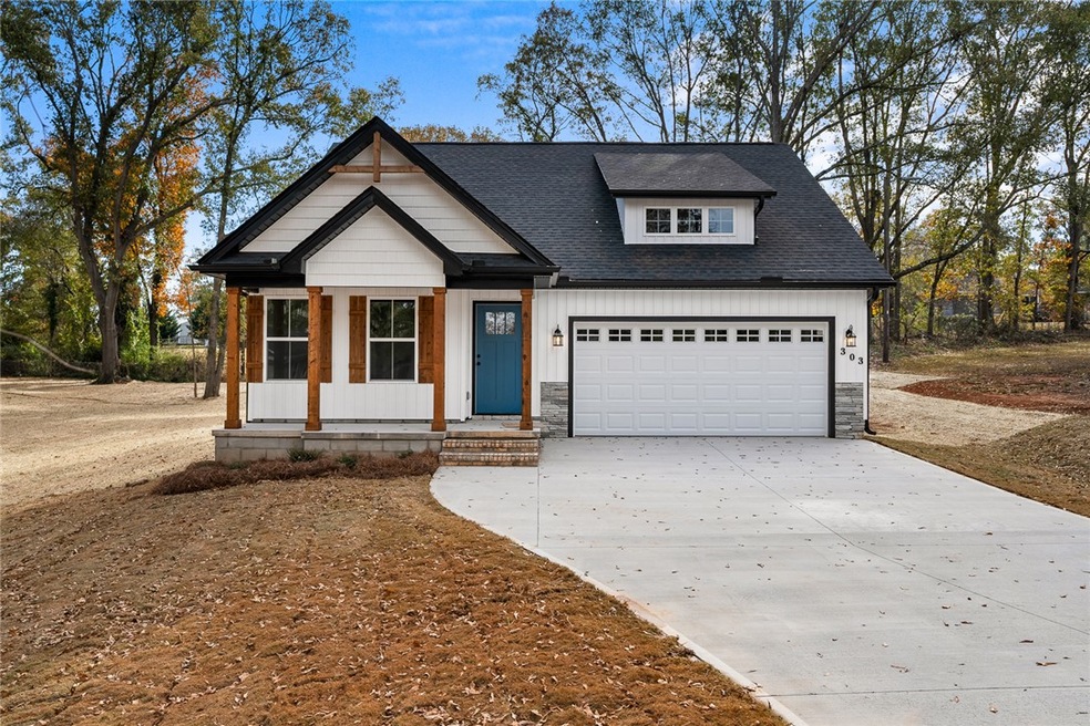 303 Elm Ave, Anderson, SC 29625 - photo 1