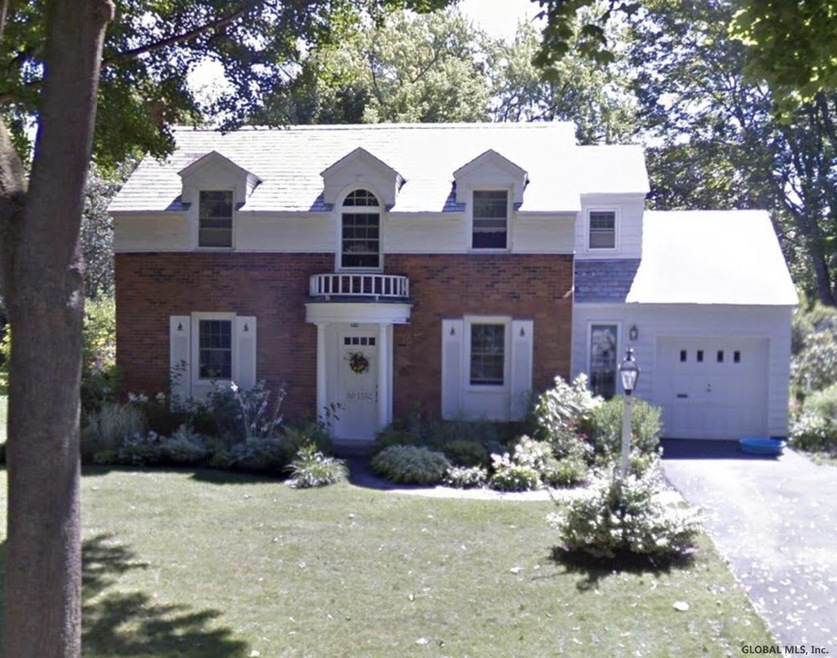 1552 Regent St, Schenectady, NY 12309 - photo 1