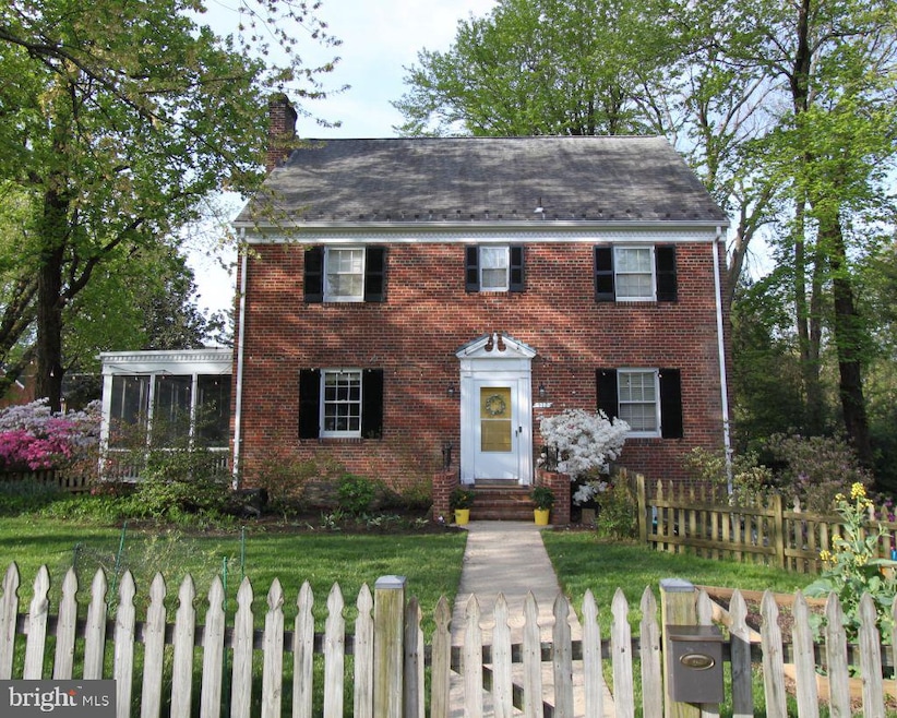 912 Hillwood Ave, Falls Church, VA 22042 - photo 1