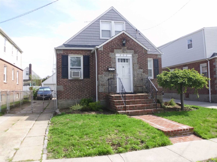 202 Ridge Ave, Valley Stream, NY 11581 - photo 1