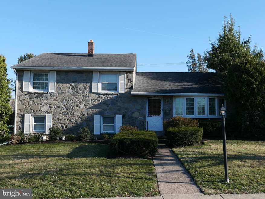 2404 Hillcrest Rd, Drexel Hill, PA 19026 - photo 1
