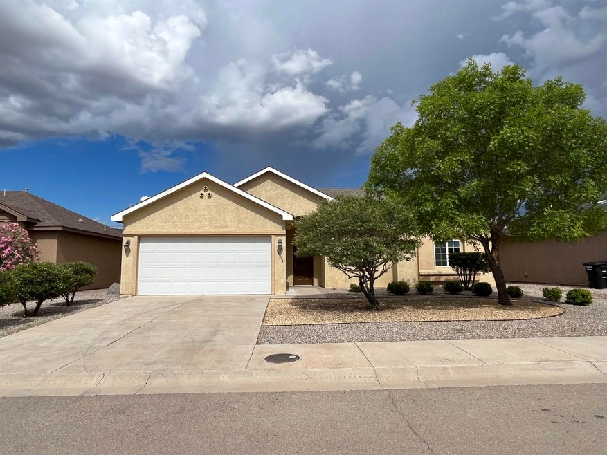 401 Coronado Dr, Alamogordo, NM 88310 - photo 1