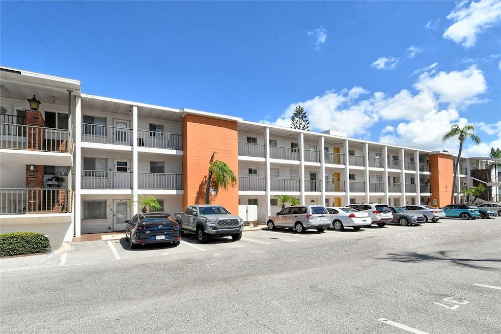 2303 Canal Dr unit F7, Bradenton, FL 34207 - photo 1