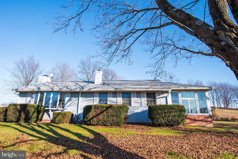 1660 S Hanover St, Pottstown, PA 19465 - photo 1