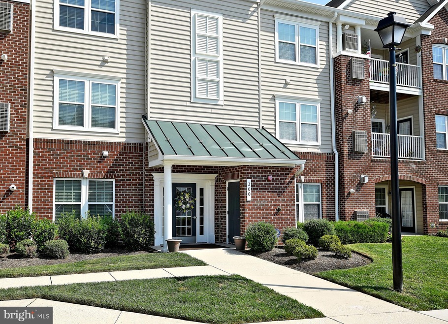 300 Lothian Way unit 302, Abingdon, MD 21009 - photo 1
