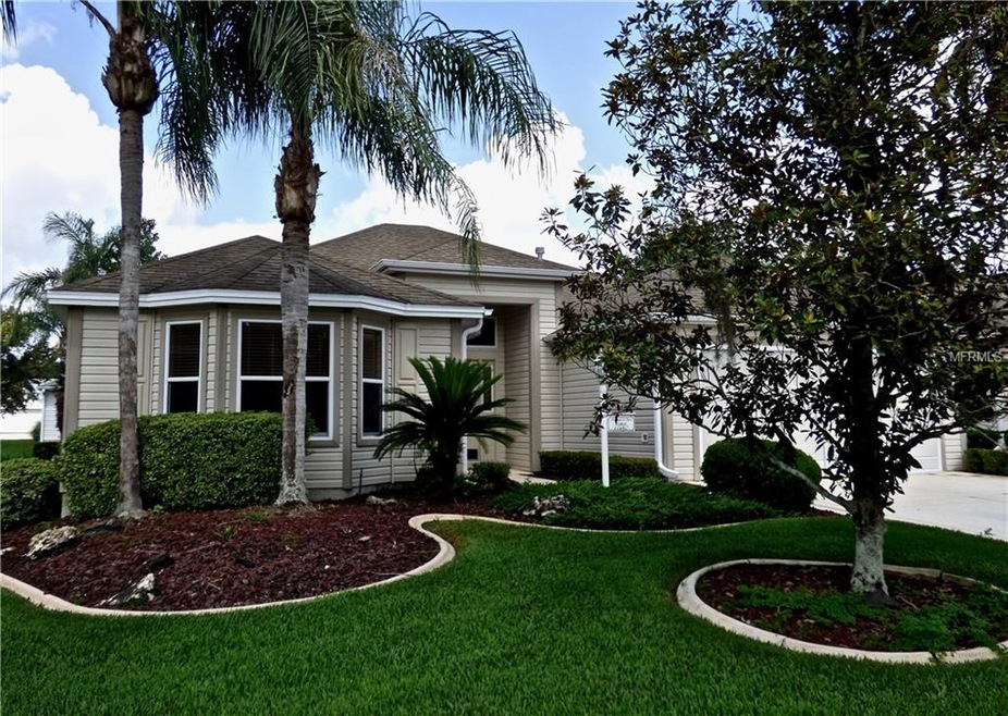 17460 SE 71st Birchbrook Ave, The Villages, FL 32162 - photo 1