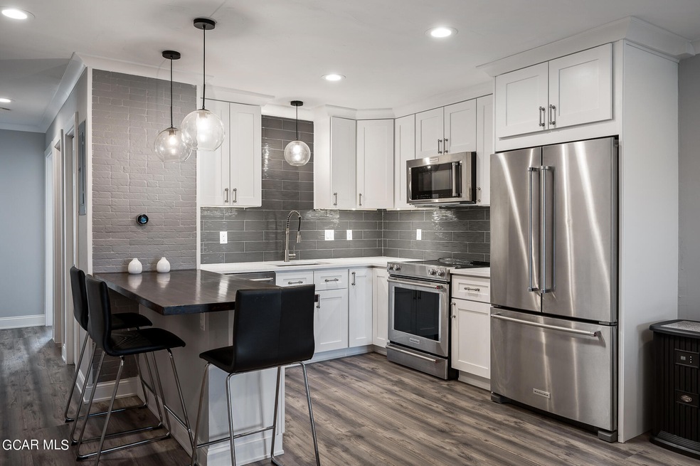 Kitchen/Dining