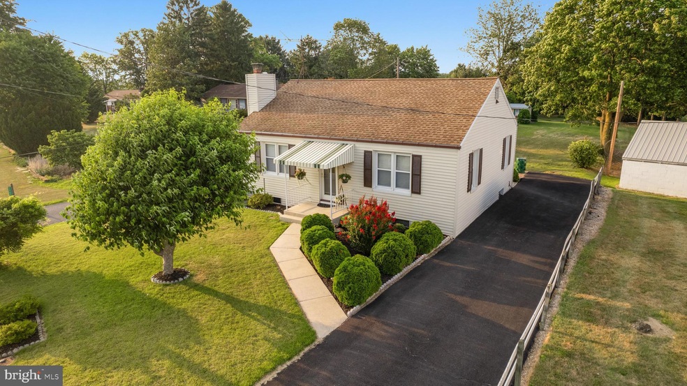 1447 Crottlestown Rd, Chambersburg, PA 17202 - photo 1