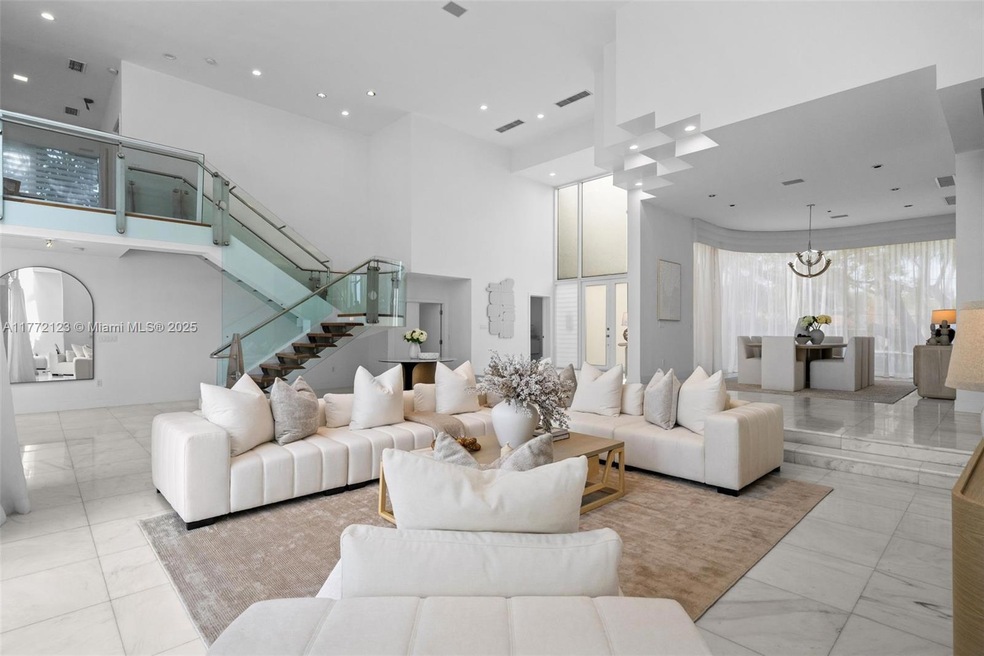 701 N Mashta Dr, Key Biscayne, FL 33149 - photo 1