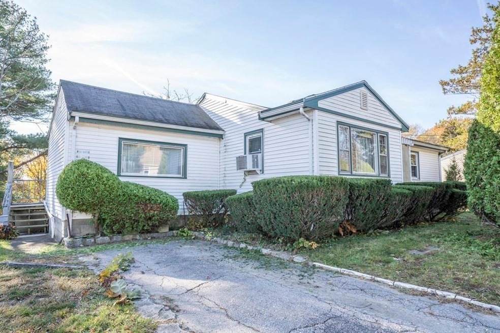 139 E Ashland St, Brockton, MA 02302 - photo 1