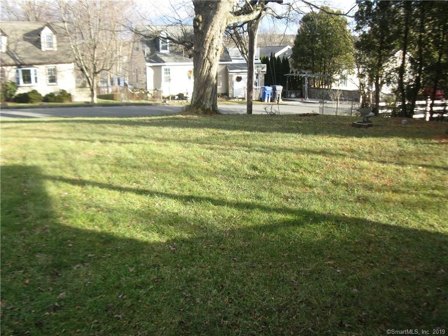 5 Hampton Rd, New Fairfield, CT 06812 - photo 1