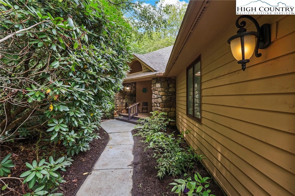 Pending $645,000 • Co-Listing Agent