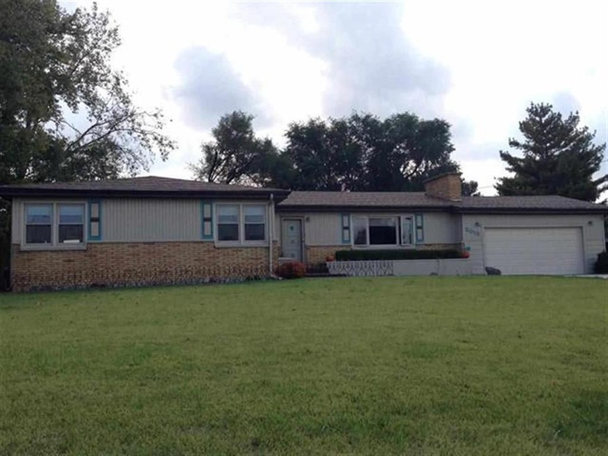 2012 N Kickapoo St, Lincoln, IL 62656 - photo 1