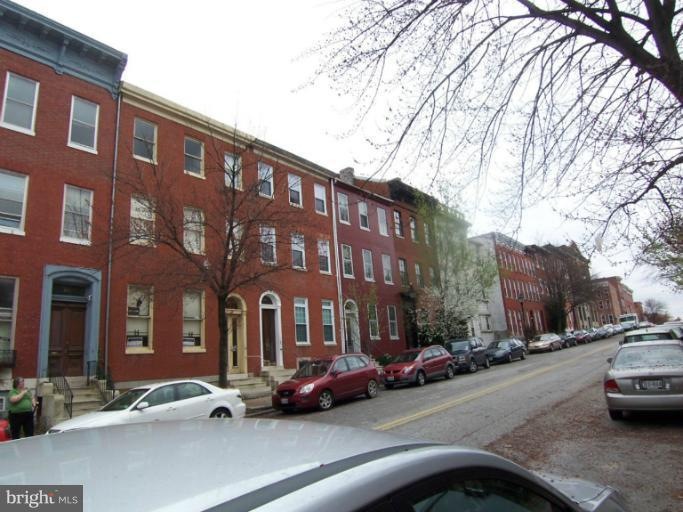 825 Hollins St, Baltimore, MD 21201 - photo 1