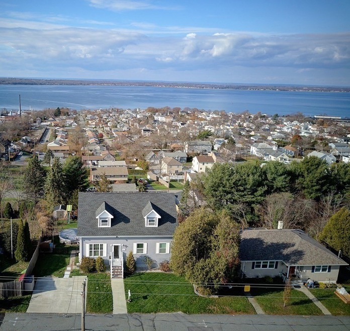 223 Bayview St, Fall River, MA 02724 - photo 1