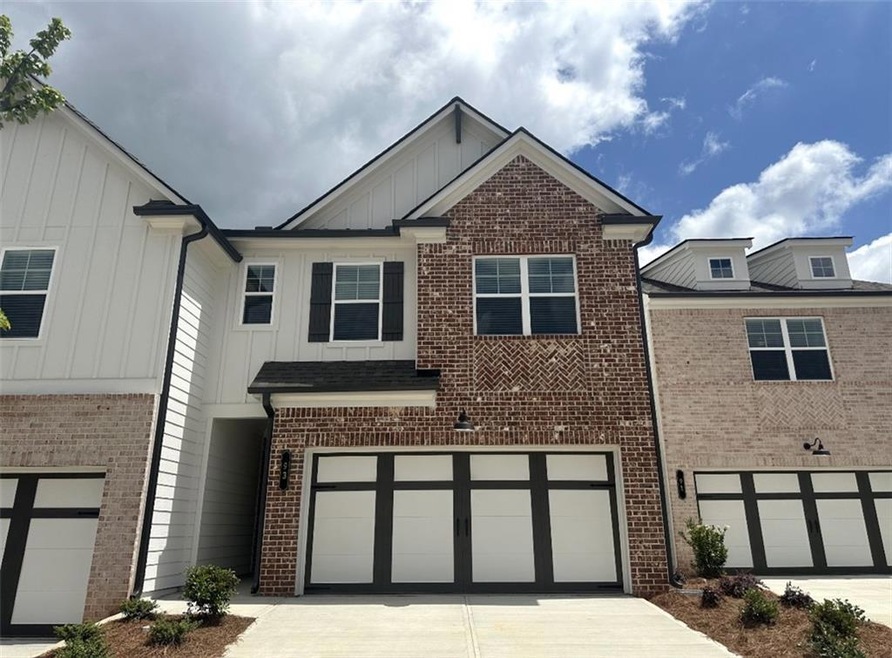 View of front facade with a garage