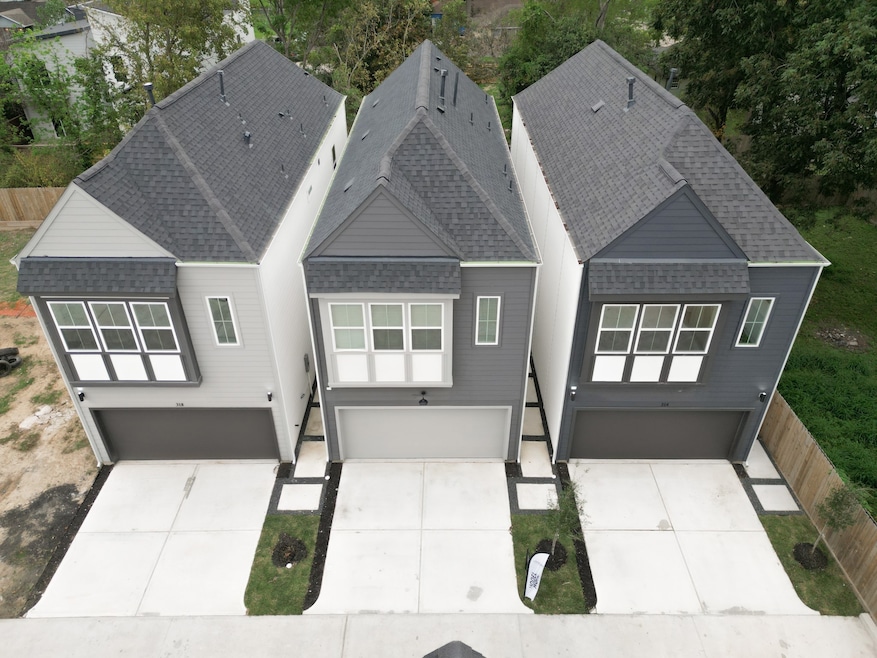 316 Neyland St, Houston, TX 77022 - photo 1