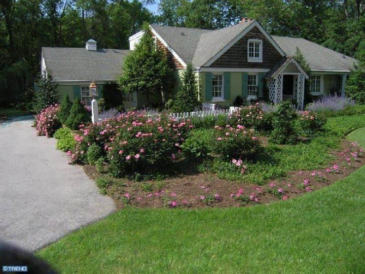 1017 S Leopard Rd, Berwyn, PA 19312 - photo 1