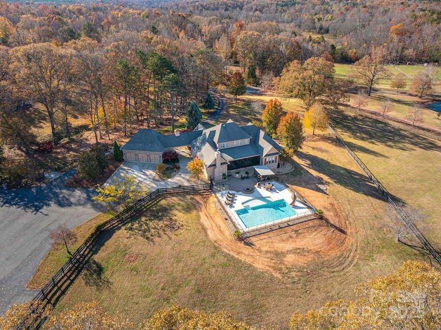 Sprawling estate on 8 acres, approx 7 acres fenced
