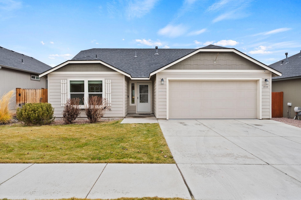 3539 SW Pumice Stone Ave, Redmond, OR 97756 - photo 1