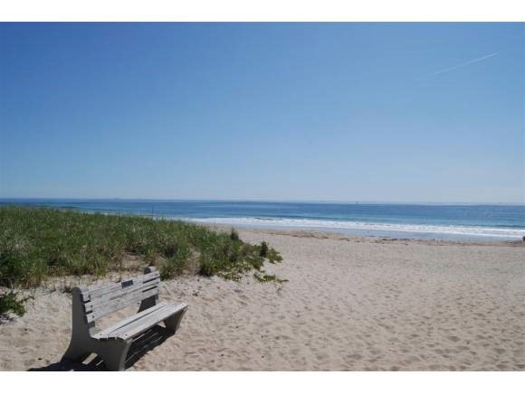 18 Lowell St, Seabrook, NH 03874 - photo 1