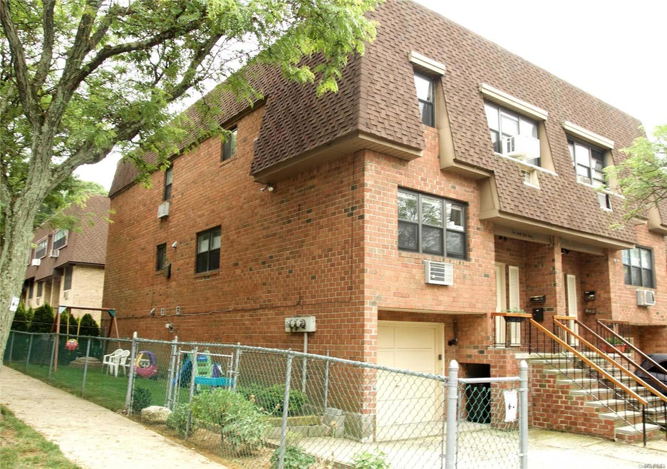 24054 69th Ave, Douglaston, NY 11362 - photo 1