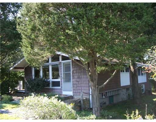 3172 Tower Hill Rd, Wakefield, RI 02879 - photo 1