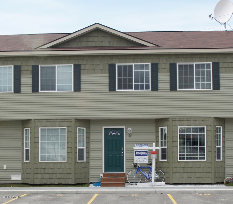 Townhouse near JBER
