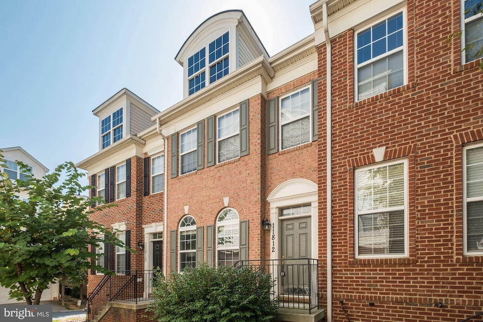 11812 Regents Park Dr, Germantown, MD 20876 - photo 1