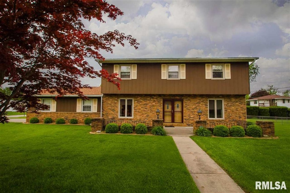 21 Ophir Ave, Lincoln, IL 62656 - photo 1