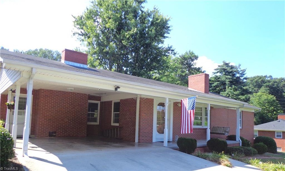 1420 Brookdale Dr, Asheboro, NC 27205 - photo 1