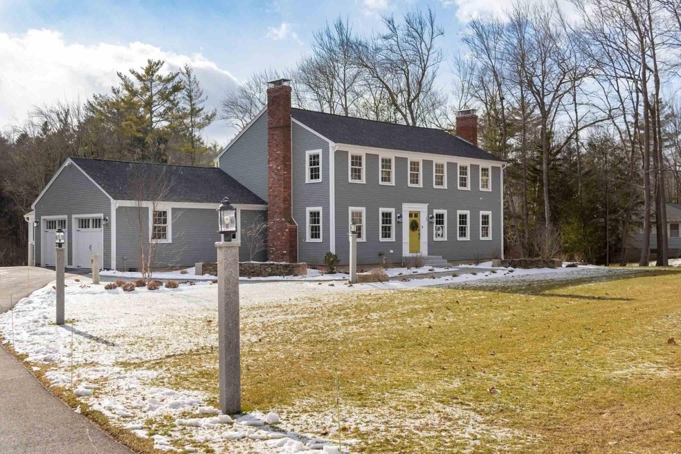 22 Chapel Rd, North Hampton, NH 03862 - photo 1