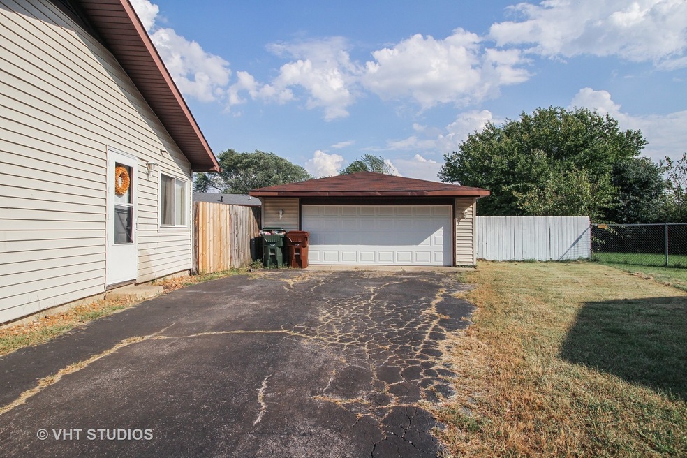 17219 Springtide Ln, Hazel Crest, IL 60429 - photo 1