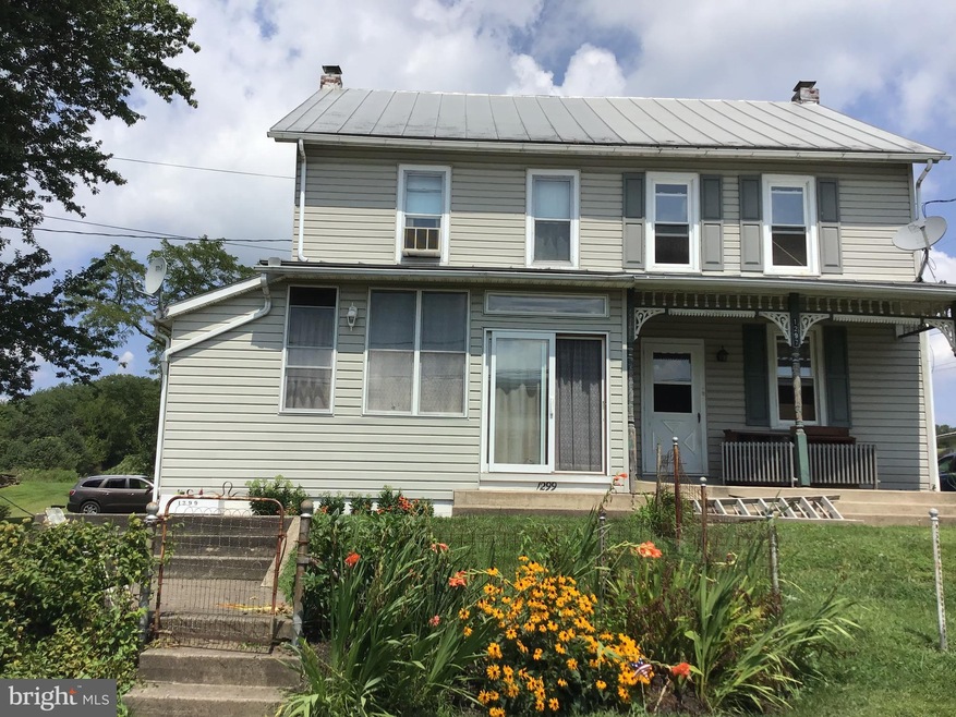 1299 Windsor Castle Rd, Hamburg, PA 19526 - photo 1