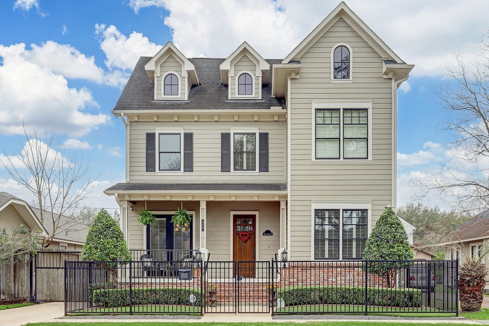 754 E 17th St, Houston, TX 77008 - photo 1