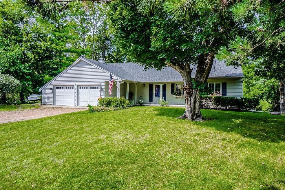 3992 Hunters Hill Way, Minnetonka, MN 55345 - photo 1