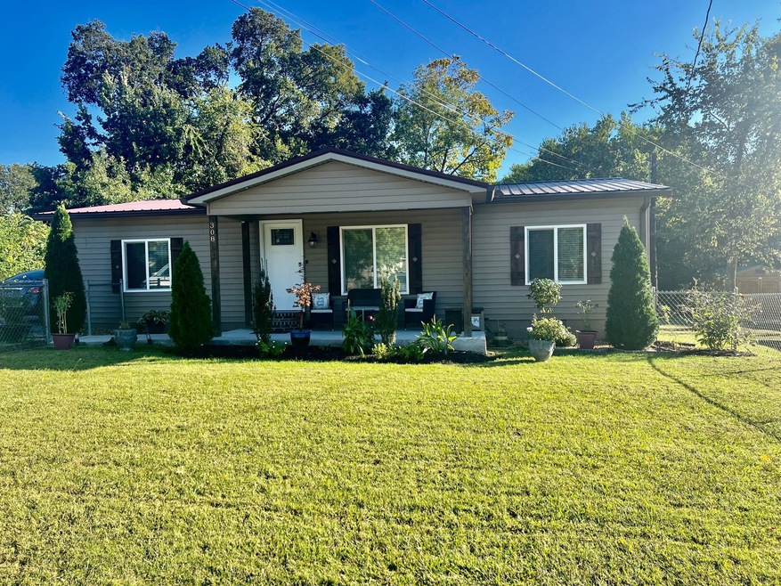 308 Carney St, Shelbyville, TN 37160 - photo 1