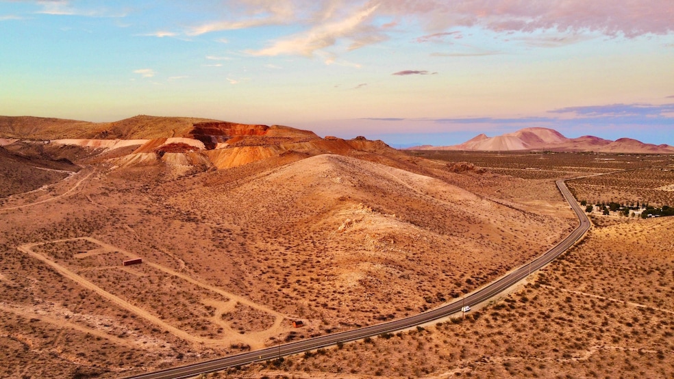 7824 Backus Rd, Mojave, CA 93501 - photo 1