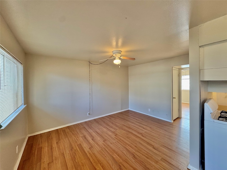 1005 W Hickory St unit W9, Denton, TX 76201 - photo 1