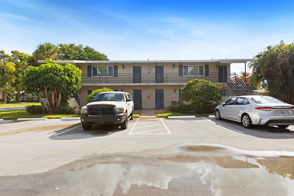 817 Lighthouse Dr unit A, North Palm Beach, FL 33408 - photo 1