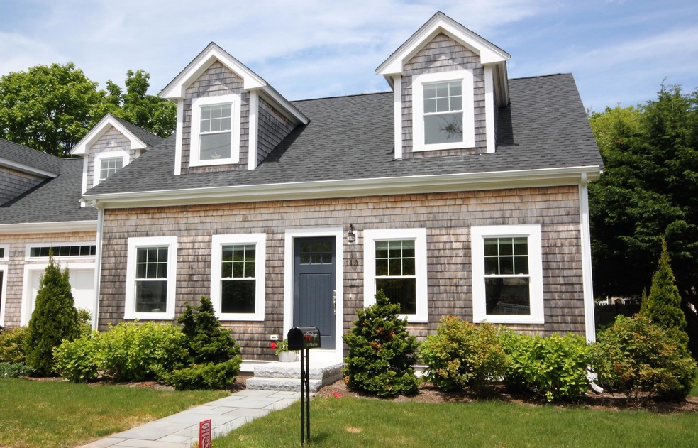 11 Pelican Ln, Falmouth, MA 02540 - photo 1