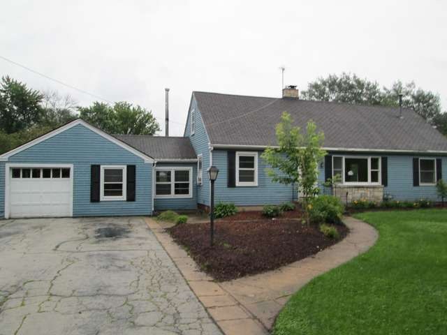 10101 Meadow Ln, Des Plaines, IL 60016 - photo 1