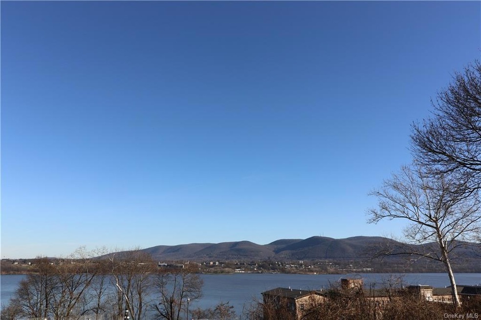 258 Montgomery St unit Lower Level, Newburgh, NY 12550 - photo 1