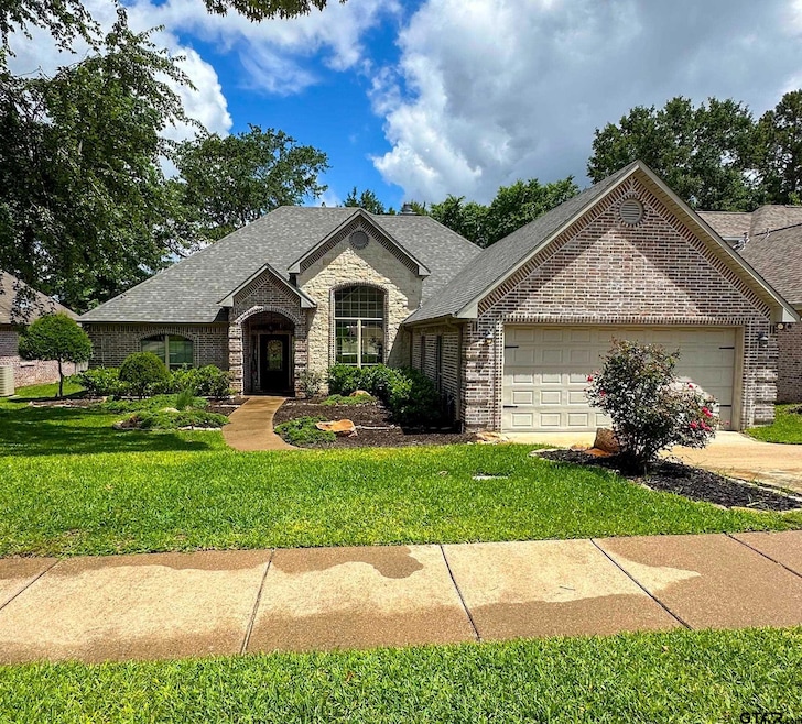 Under Contract $369,900