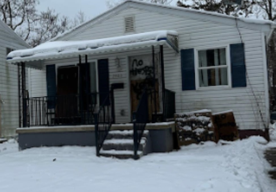 2405 N Vernon Ave, Flint, MI 48506 - photo 1